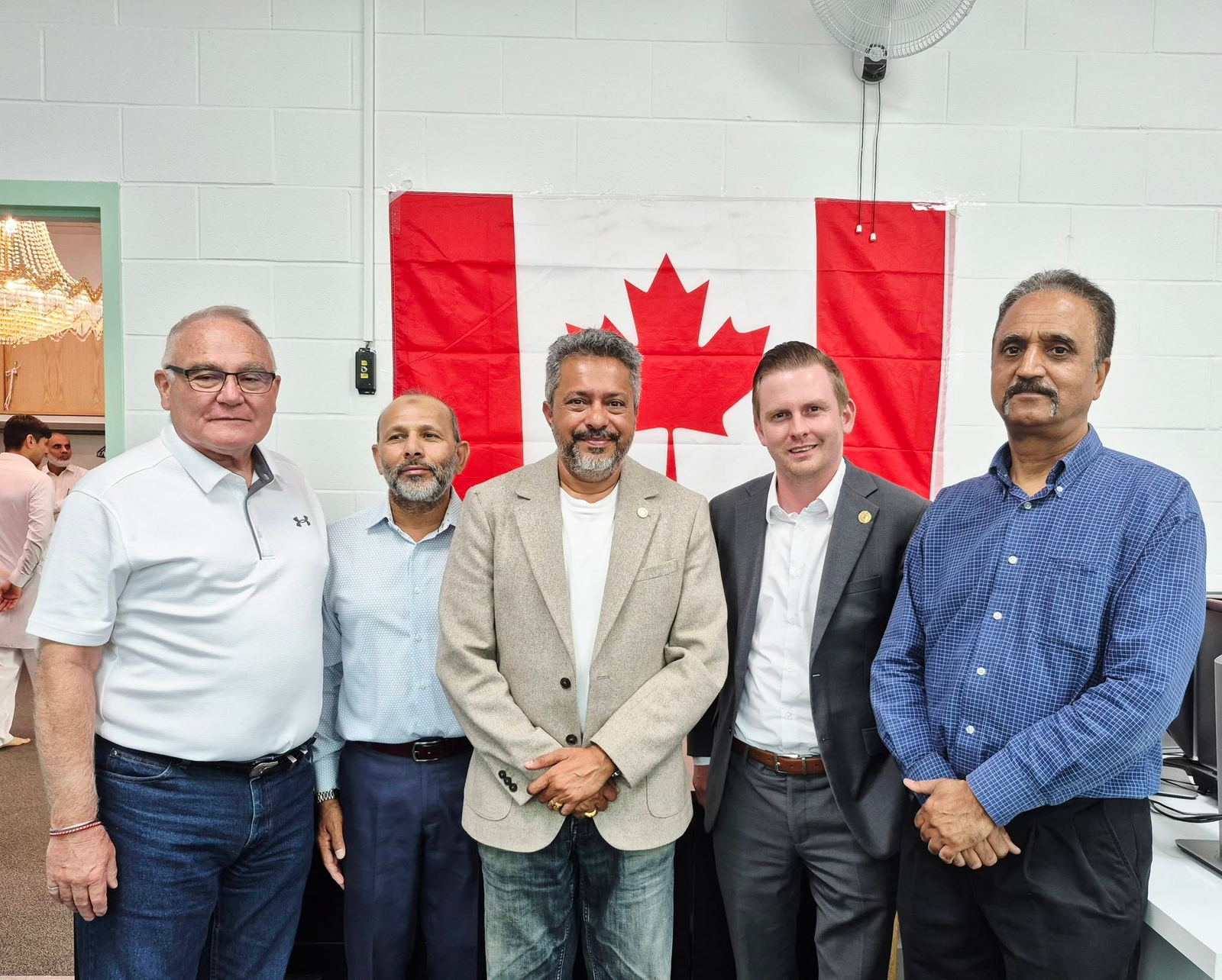 Prakash Venkataraman with volunteers and local leaders